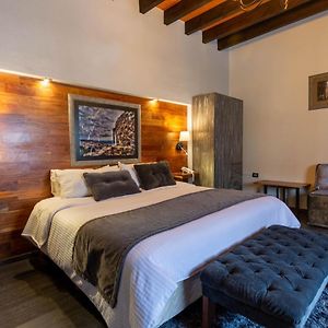 Hotel Casa Sangre de Cristo